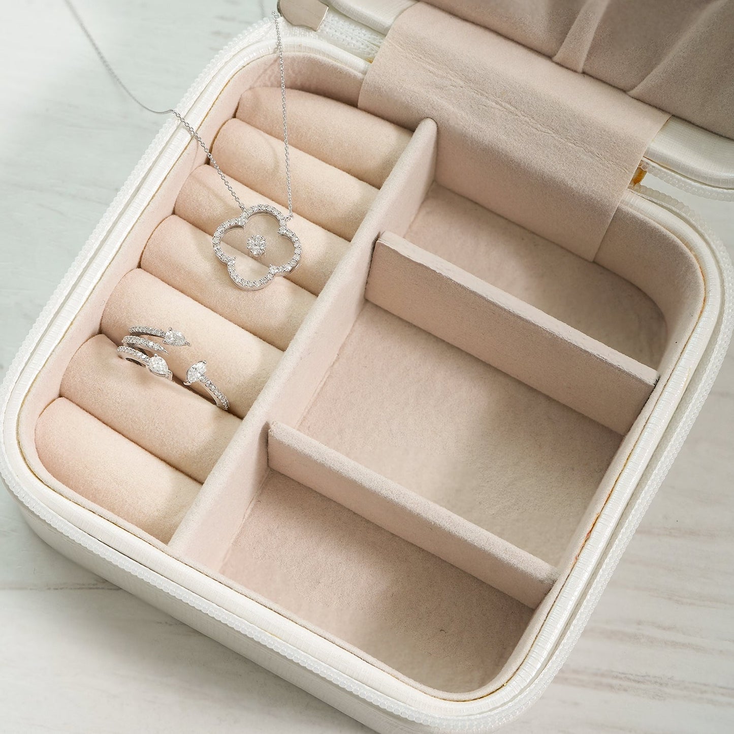 Bianca Diamond Clover Necklace