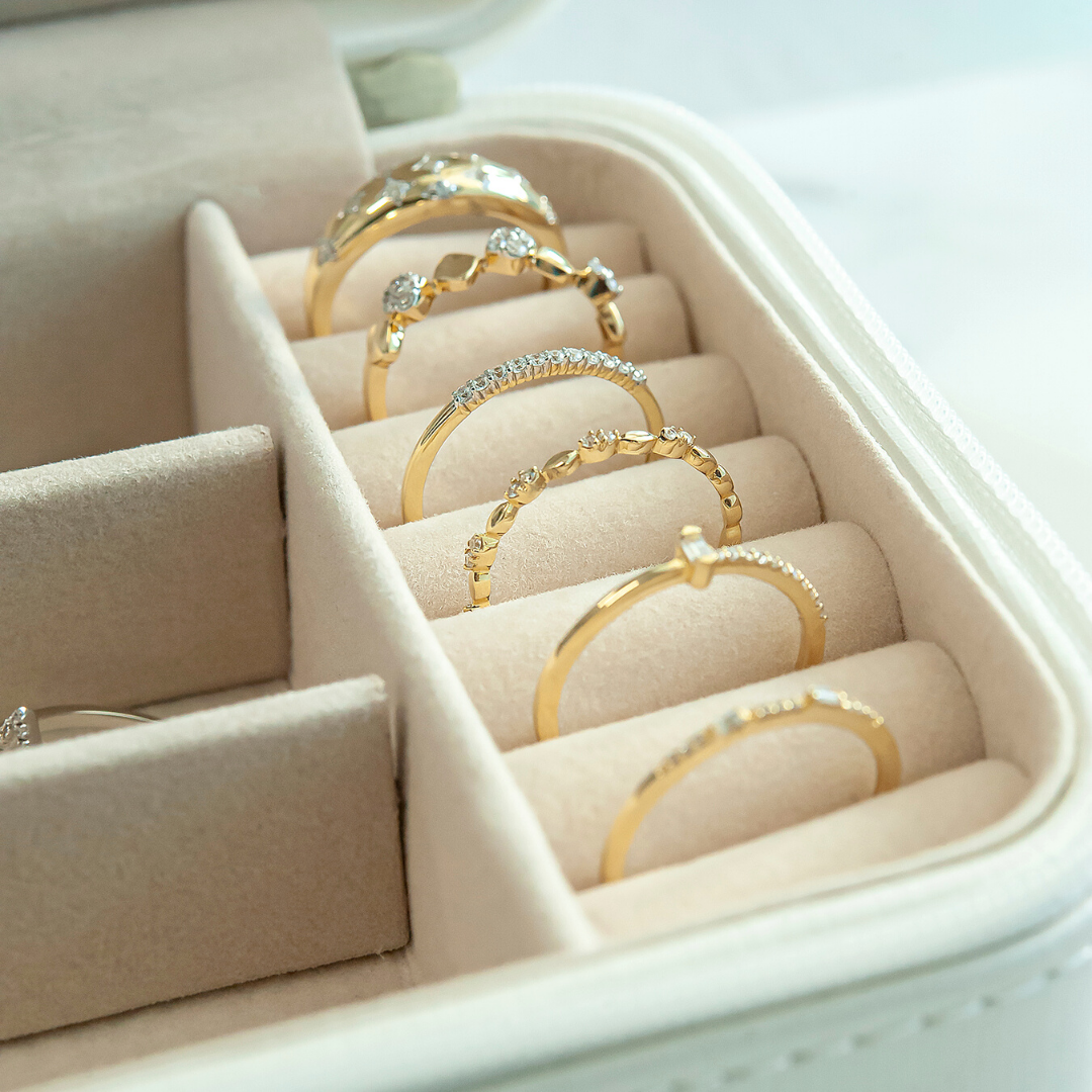 Roman Linear Diamond Ring in Yellow Gold for Hand