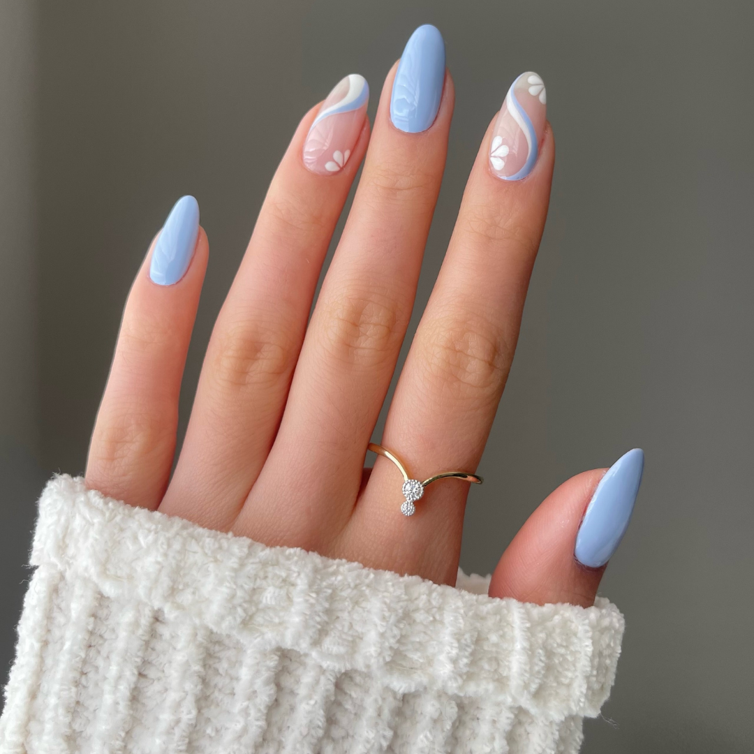Heluviee Arched Diamond Ring In Girl Fingure