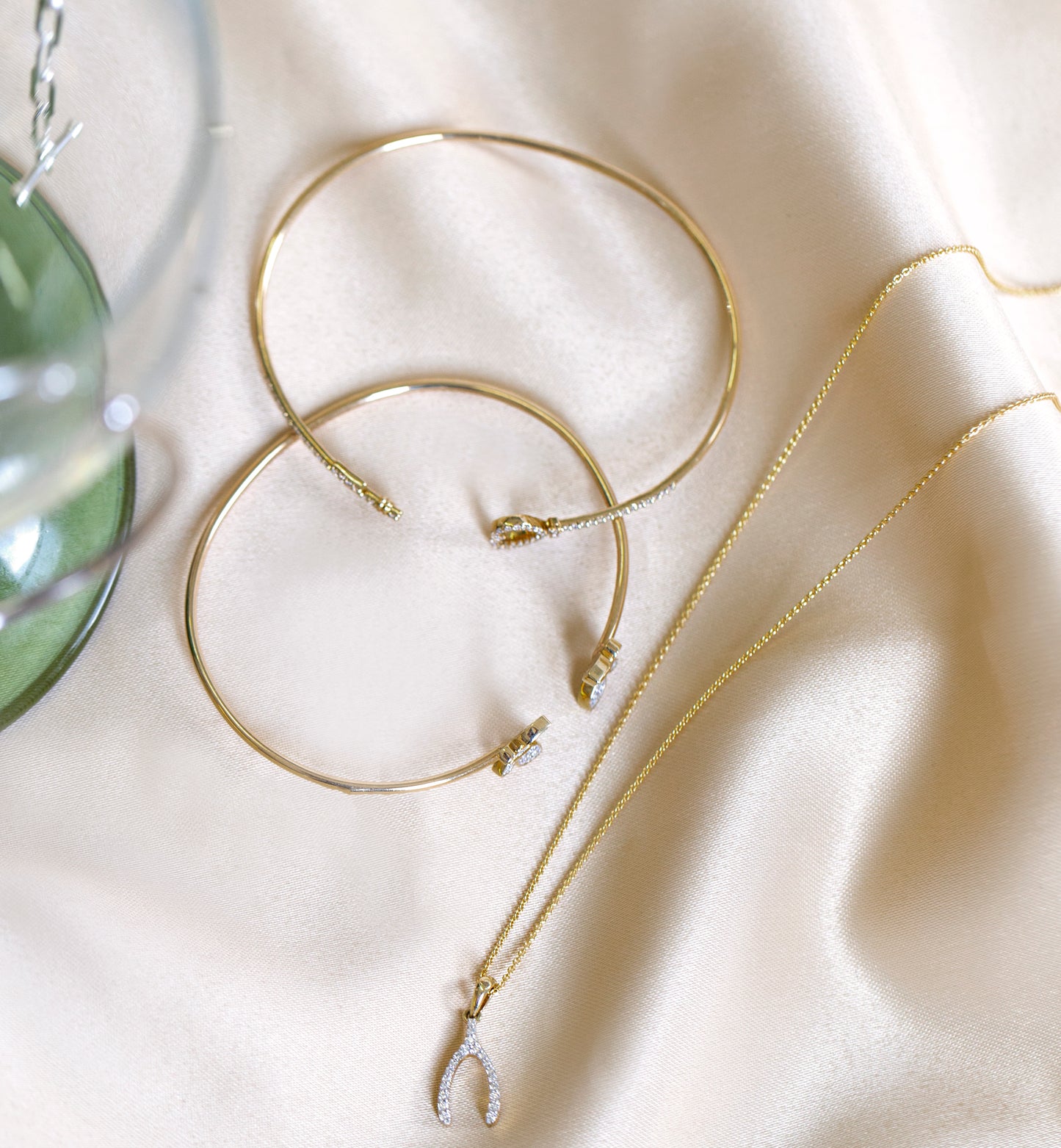 Penny Diamond Wishbone Pendant with Chain