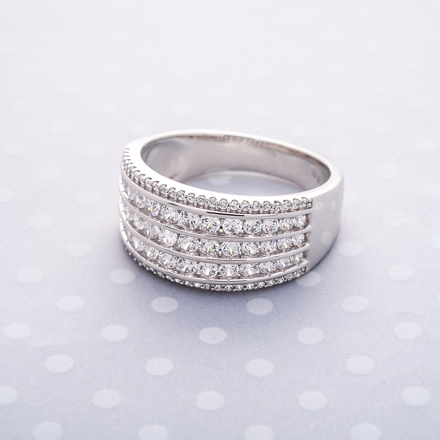 Raca Diamond Band in White Gold