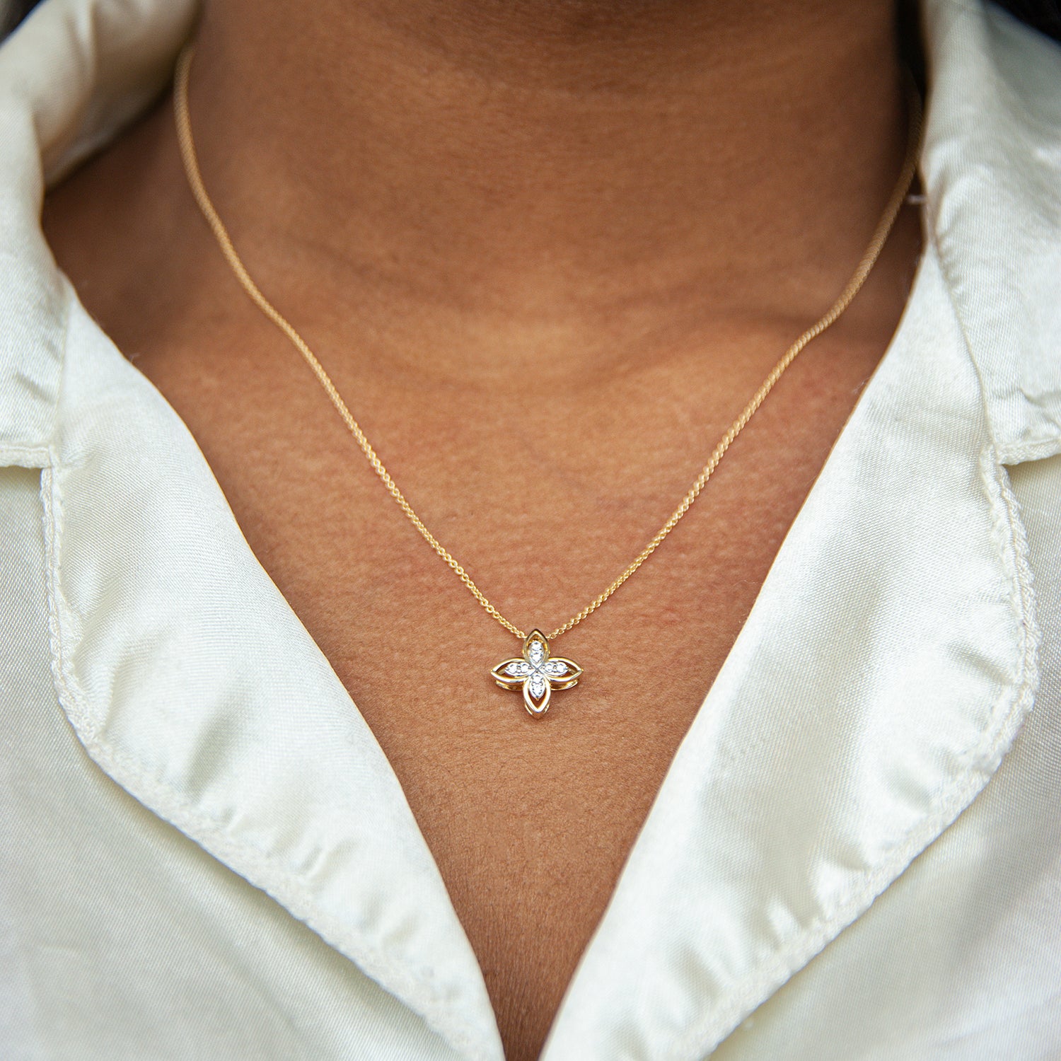 Paris Diamond Flower Pendant for Neck