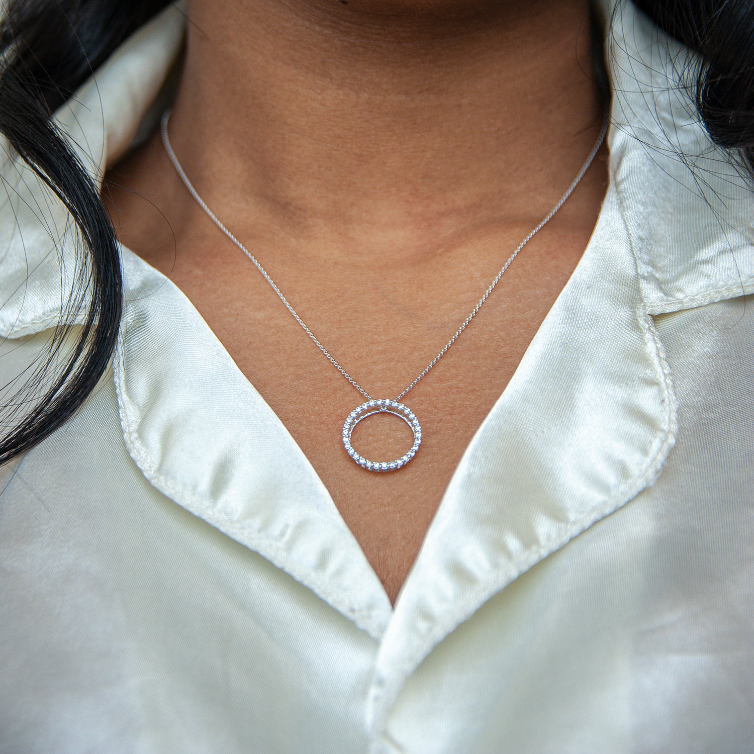 Pamela Diamond Round Pendant in White Gold