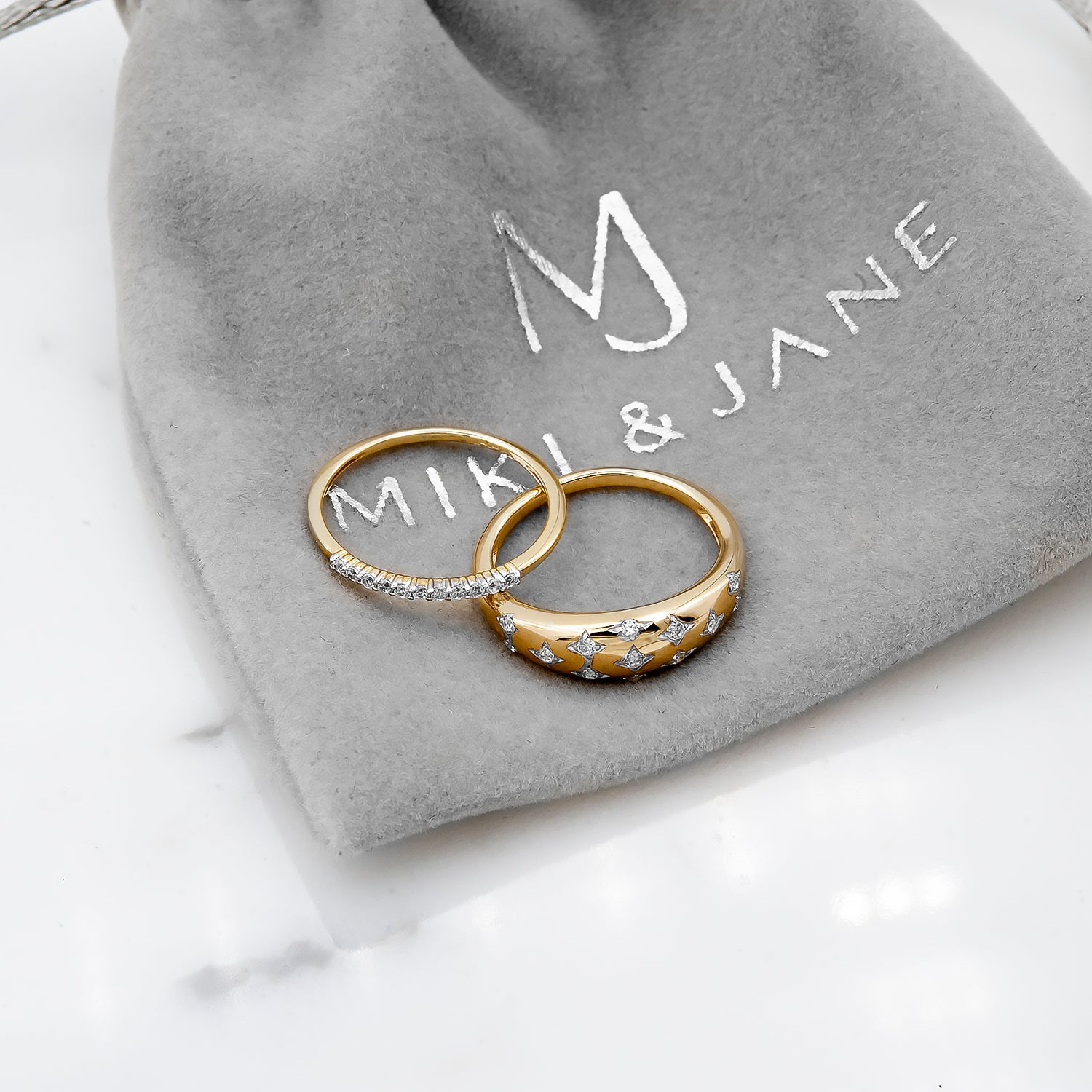 Roman Linear Diamond Ring in Yellow Gold