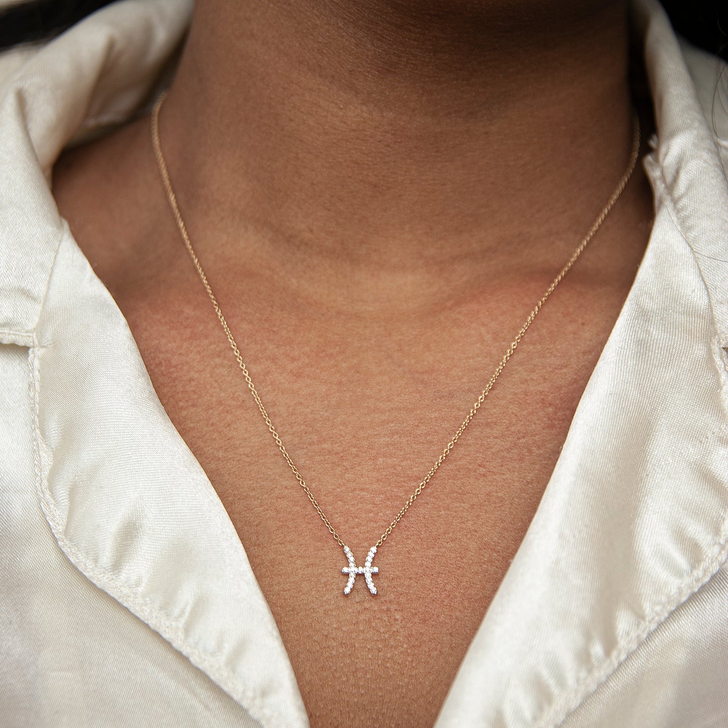 Pisces Zodiac Diamond Necklace in Yellow Gold