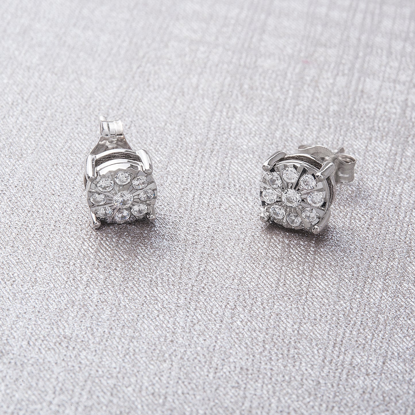 Evette Round Diamond Stud Earrings In Silver