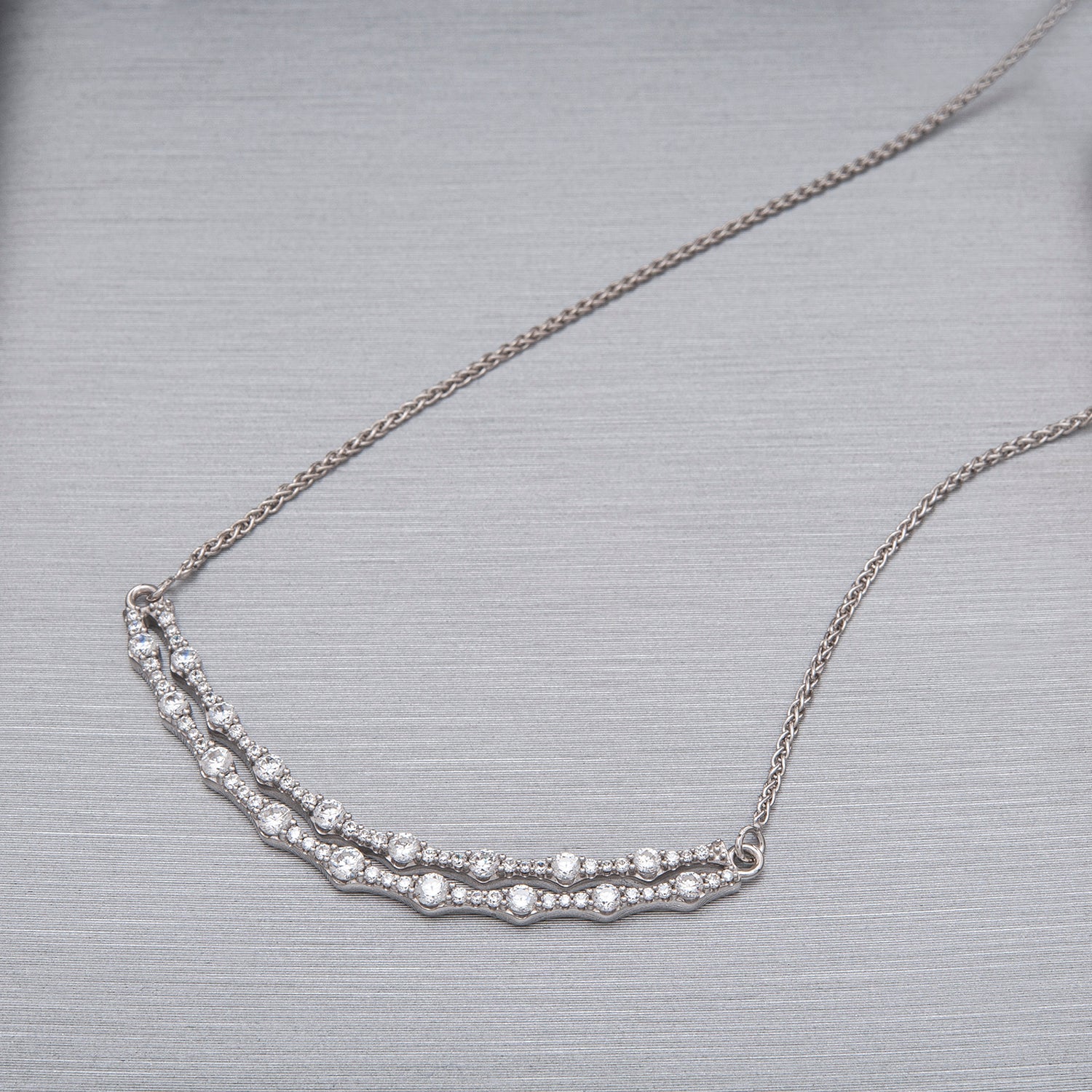 Piare Necklace with Diamonds