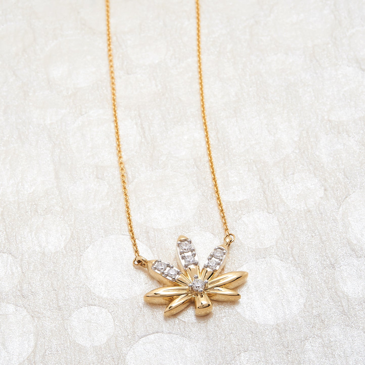 Mary Jane Diamond Leaf Necklace In Gold With Gold Chain