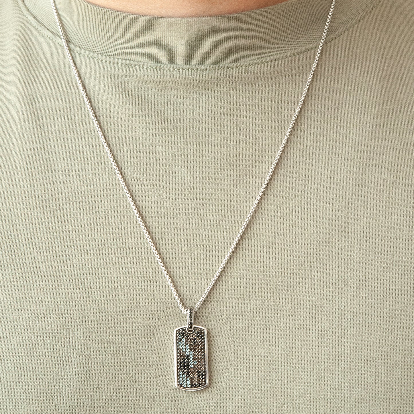 Silver Chain Camo Dog Tag Pendant on T-shirt